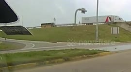 USA: Vehicle Collides with Police Car in Tulsa, Oklahoma