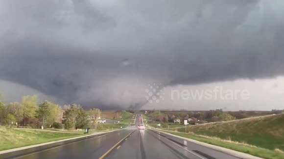 US: Tornadoes Touch Down In Iowa, Leaving Devastating Damage - Buy ...