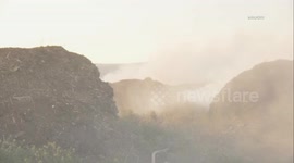 USA: 10 Acre Vegetation Fire in Neenach, LA