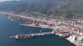 Türkiye's foreign trade deficit decreases by 12 pct in March