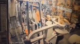 A 32-year-old man died suffered a brain stroke during exercise, after which he collapsed in the gym on Northern India