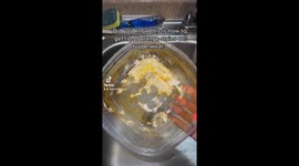 DIY simple steps for cleaning red sauce stains from plastic containers