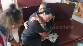Heartwarming moment Saudi Arabian man reunites with his Thai nanny after 20 years