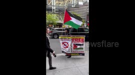 USA: Self described Orthodox Jewish protester who rejects the State of Israel