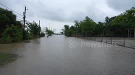 1 killed, 1 injured in Texas floodwaters