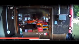 Massive fireball bursts out as charing night fishing lamp explodes in China