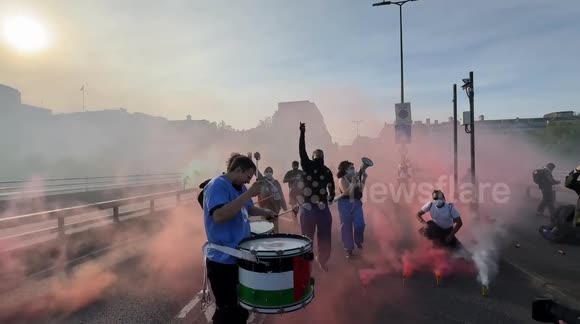 Waterloo bridge blocked for Palestine In London