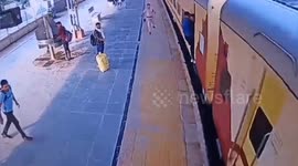 The alertness & prompt action of RPF Constable prevented a major accident when a passenger lost balance while boarding a moving train at Dausa station, Rajasthan