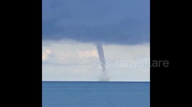 Spain: Waterspout Spotted Off Cunit Beach In Baix Penedès 3