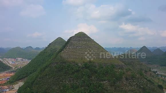 China's remarkable mountains echo Egypt's pyramids in breathtaking ...