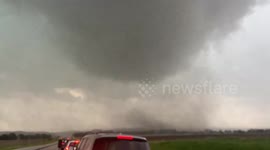 Tornado ravages Stanton, Iowa