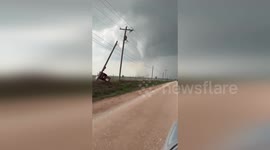 USA: Tornado Terror in Mutual, Oklahoma