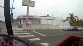 USA: Firefighters Rescue Residents from Blaze at Winona Ave Apartment Complex