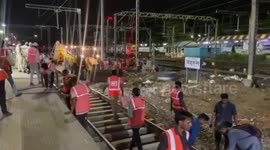63 hrs Special track repairing Block at Thane DN Fast line began earlier morning