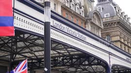 Tommy Robinson supporters at Victoria station