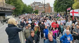1000s of Tommy supporters march to Parliament Square, to see his film of two tier policing the UK