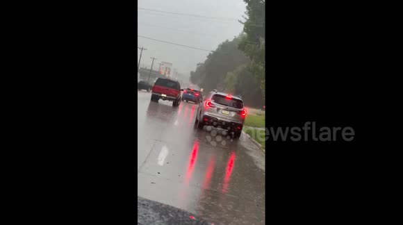 US: Flash Flooding Hits Dubuque, Eastern Iowa After Heavy Rainfall 3 ...