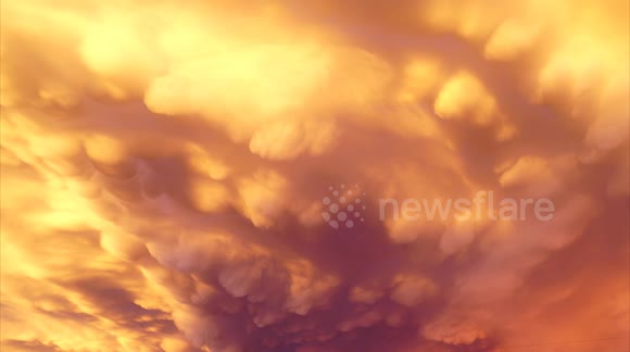 Stunning mammatus clouds following thunderstorm in New Mexico