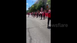 USA: Over 75,000 have completely encircled the White House and have flooded the streets