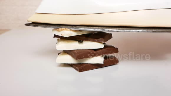 Hot Iron vs Chocolate is Oddly Satisfying