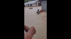 Central Sulawesi in Indonesia is surrounded by floods and landslides, the electricity supply is completely paralyzed