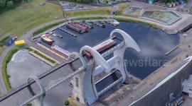 Amazing timelapse footage shows Falkirk Wheel in operation