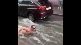 Spider-Man saves Muscovite from flood water in Kitai-Gorod