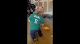 Luke is having a great time with simole things as sponges as he laughs n throws them at me.