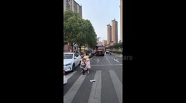 Chinese firefighters swiftly rescue man attempting suicide