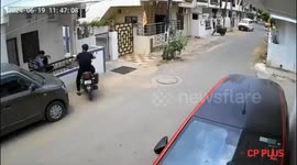 Gujarat: 2 School girls fall from speeding van in Vadodara; driver arrested