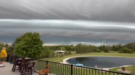 VIDEO: Storm Clouds Roll Into Northwest Ohio , Large storm moving into the area