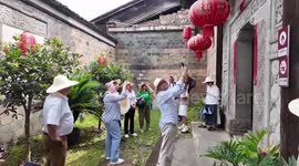 Foreign sinologists impressed by tour in China's Fujian