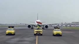 A massive crowds in Mumbai,Marine Drive to welcome Indian cricket team's victorious return sparks massive parade along