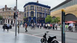 ASTONISHING AND SHOCKING - Tooley Street - London - Several Cyclists blatantly ignoring RED LIGHTS and just cycling through them, even as people were STILL CROSSING!