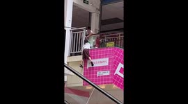 Children rescue their friend from falling over edge of escalator