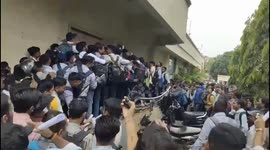 Stampede as almost 2,000 applicants turn up to interviews for just 10 positions in India