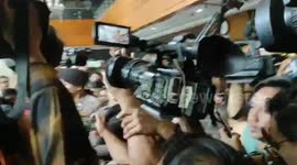A number of TV journalists in Indonesia experienced physical violence following the verdict in the corruption case of the former minister of agriculture