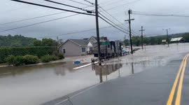 US: At Least 2 Dead Following Devastating Flooding In Vermont 2