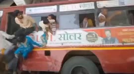 India: Update: Bus full of passengers hangs off bridge in northern India: chaotic rescue ensues