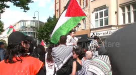 On Saturday, July 13, 2024, approximately 600 demonstrators gathered in Berlin's Steglitz district to protest the criminalization of symbols associated with Palestinian resistance. The protest was in response to a recent motion by the Berlin state pa...