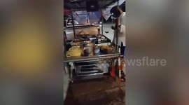 Drunk Russian treats food vendor's unattended cart like all-you-can-eat buffet