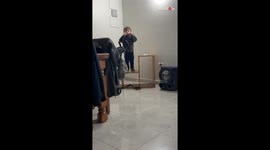 Unexpected mishap: Intrusive thoughts disrupt the harmonica player's performance