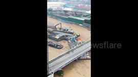 Typhoon buffets Philippines, killing at least 8