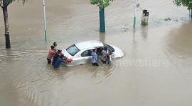 Hundreds relocated in Gujarat as heavy rains flood districts, disrupt daily life , Diamond City Surat worst affected