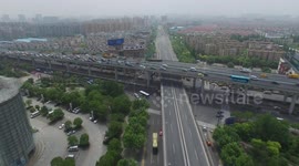 航拍上海中环高架严重车祸现场 压断高架