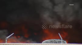 United States: Lancaster Inferno Engulfs 10 Acres 1500 Cars Burn at Junkyard