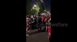 USA: Palestine supporters making noise to disturb Netanyahu who is said to be at the Watergate Hotel