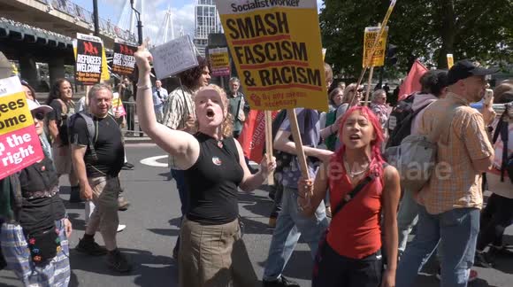 Counter=protesters stand up to Tommy Robinson's pro-Britain rally in ...