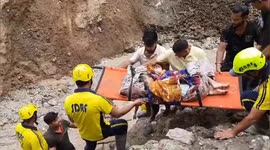 SDRF arranged alternative route to Ghansali for the safety of villagers and travelers in Uttrakhand