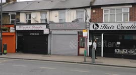 Walthamstow on shut down as shops close early due to feared riots